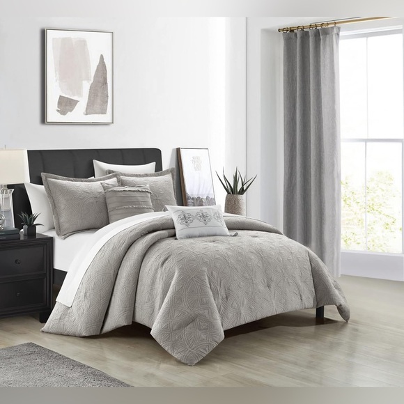 New York and Company Artista Queen Comforter Set Grey 5 Piece Jacquard Brand New - Picture 2 of 7
